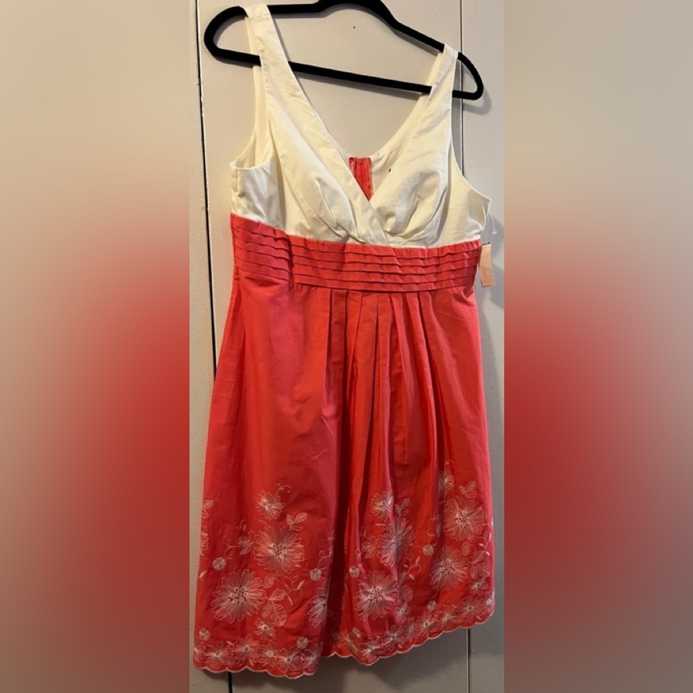 🆕 NWT B. SMART DRESS (CORAL & CREAM SIZE 16)